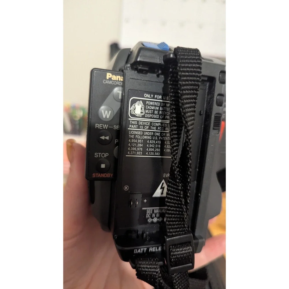 Panasonic Palmcorder IQ PV-A396D VHS-C Camcorder 16x Zoom Bundle with Bag‎ Tapes